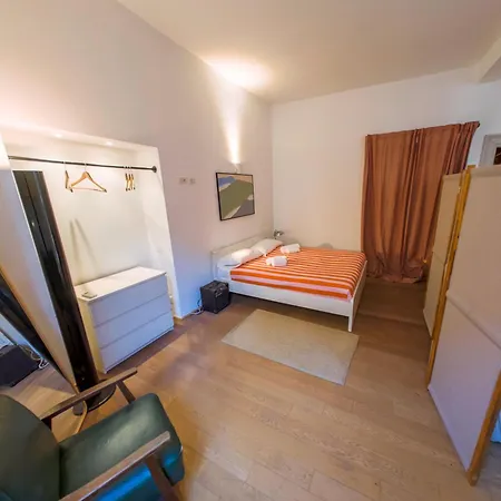 Apartment Pop In The Heart Of Trastevere 4 Guests *