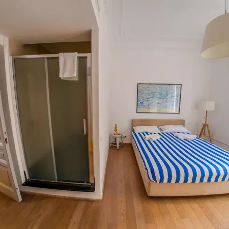 Apartment Pop In The Heart Of Trastevere 4 Guests